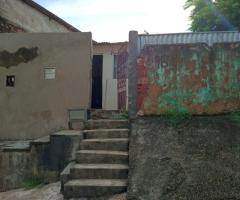 Casa á venda  em  Itapuã